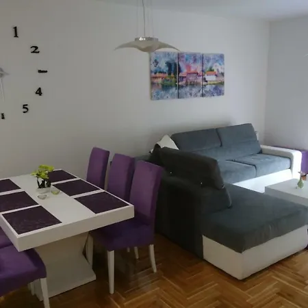Apartment It *