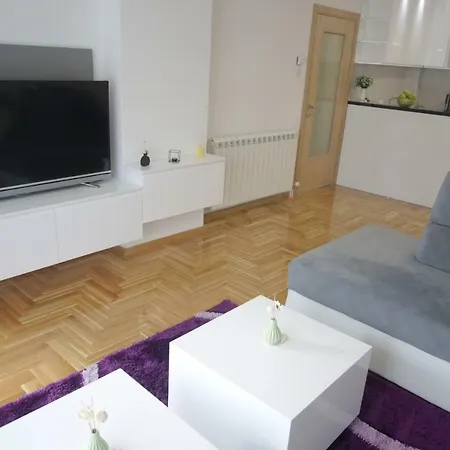 Apartment It *