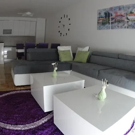 Apartment It